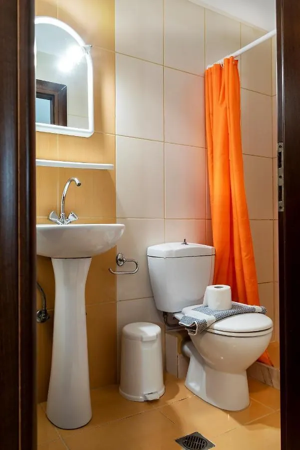 Sofias Studios East Home Апартаменты Неос-Мармарас