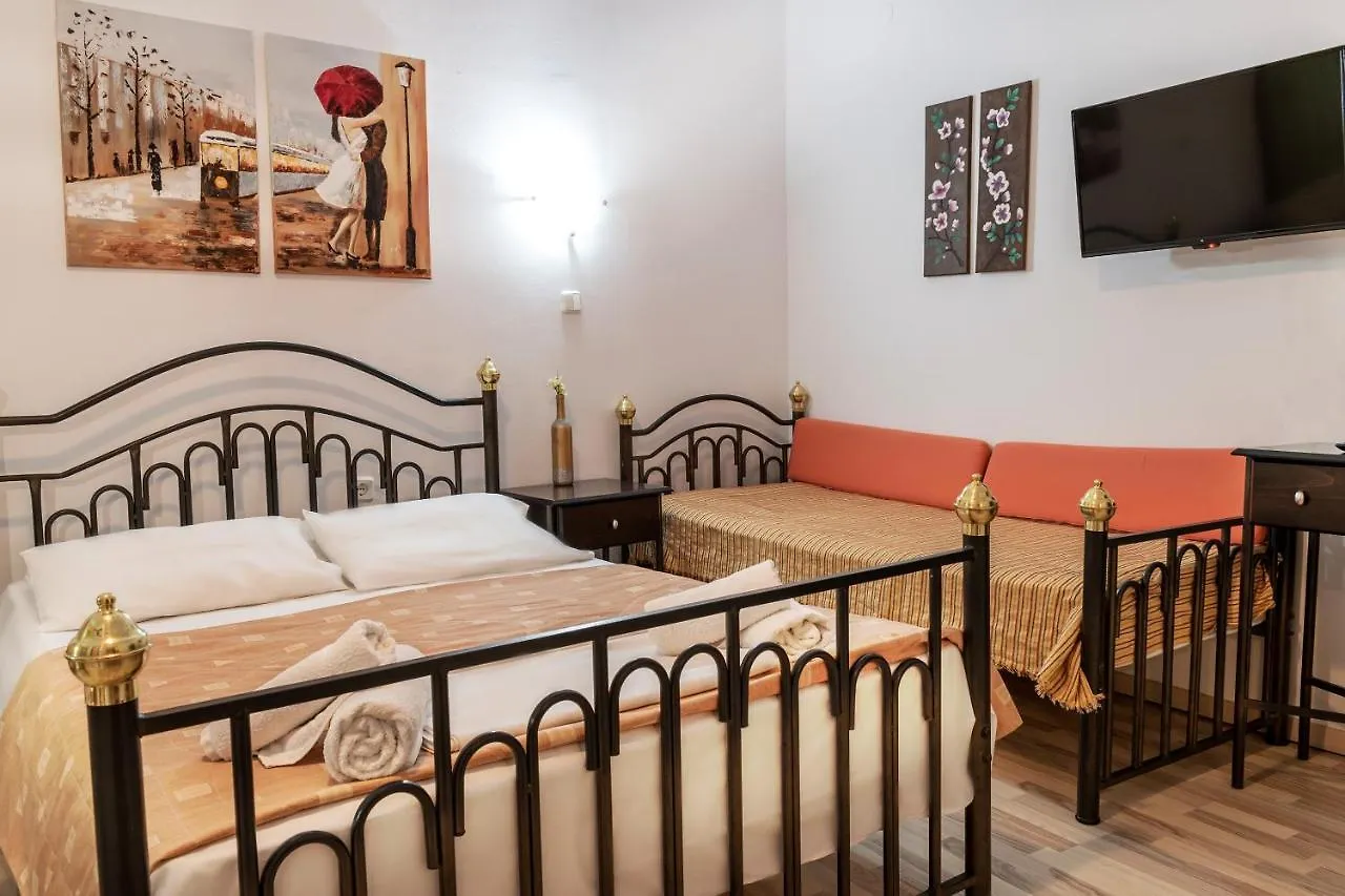 Sofias Studios East Home 0*, Неос-Мармарас Греция